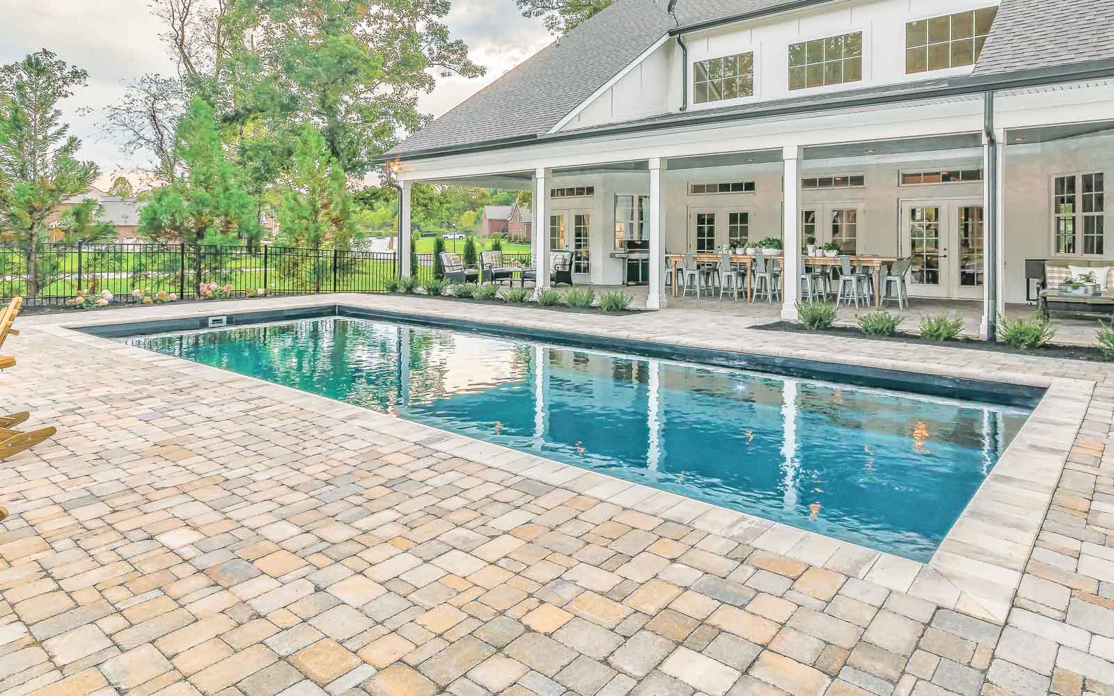 Leisure Pools Savannah: your Leisure Pools fiberglass pool experts in greater Savannah, Georgia